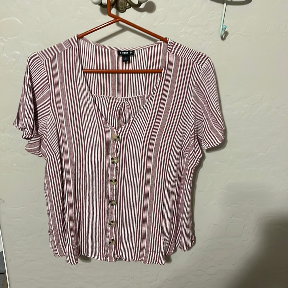 Torrid size one crop